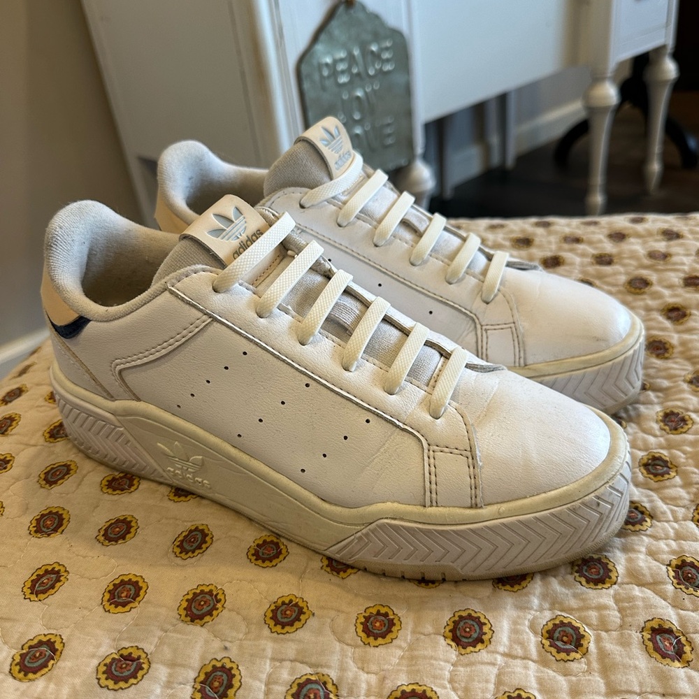 Adidas Originals Tourino Court  White Bliss Leather Sneakers Size 8